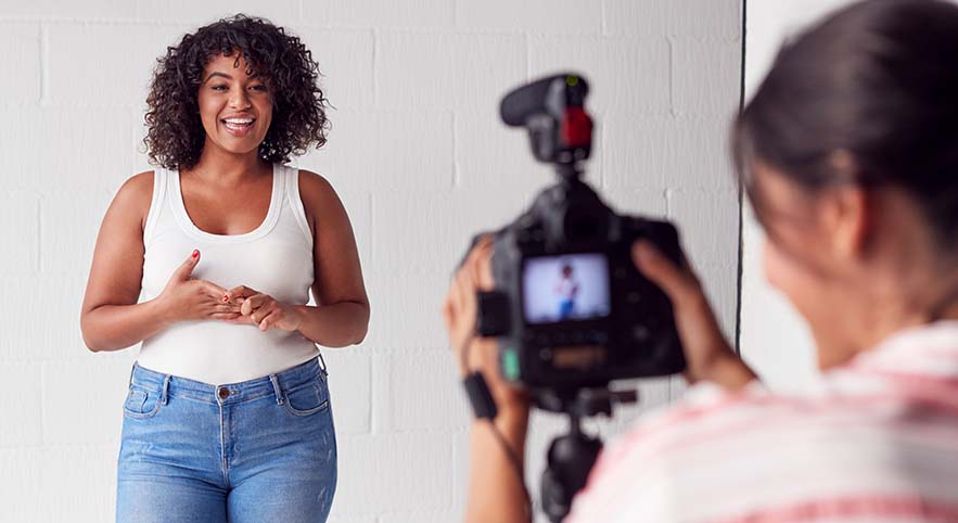 Eu non diam phasellus vestibulum lorem sed risus